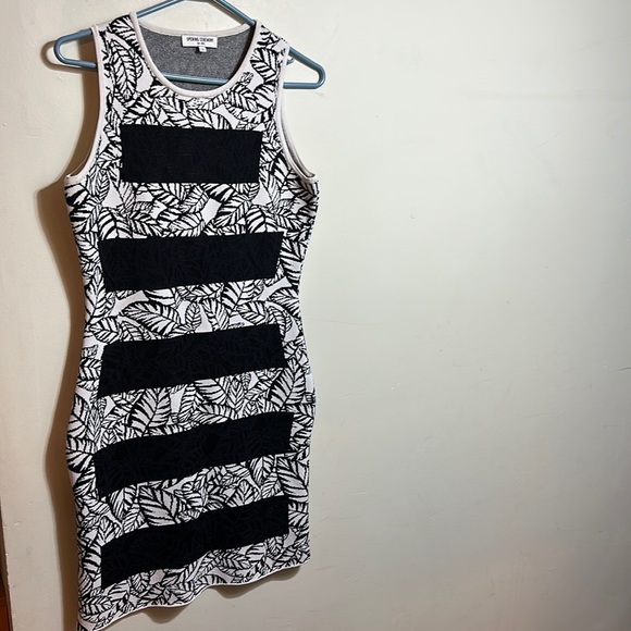 Opening Ceremony knit dress - Picture 2 of 10